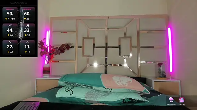 Snapshot of luna_maisonn chatting on 06/12/26, 01:31 luna maisonn online show from 06/12/26, 01:31