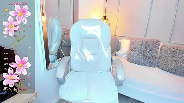 MariathLittle online show from 11/05/25, 03:42