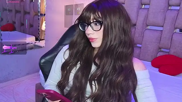 ZharaLux online show from 01/18/26, 12:41