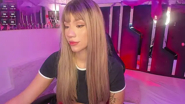 ZharaLux online show from 10/22/25, 12:15