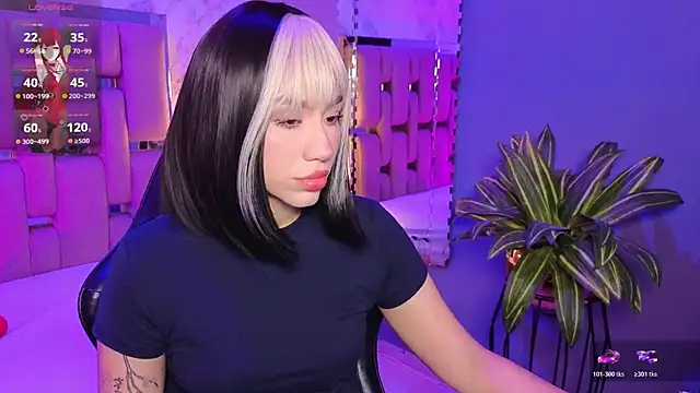 ZharaLux online show from 04/06/26, 12:50