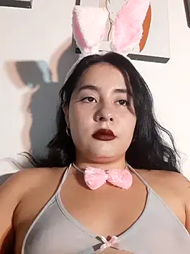 Yuli-27 online show from 10/31/25, 03:14