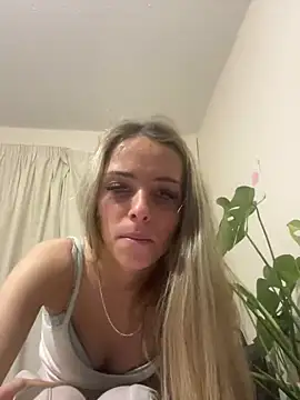 Angelloverxo online show from 11/23/25, 05:45