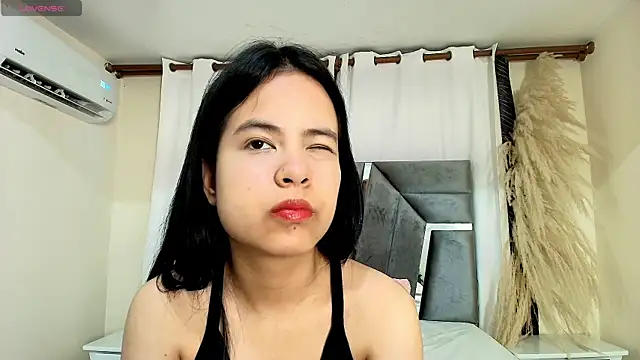 MiniLove 01 online show from 05/22/26, 12:03