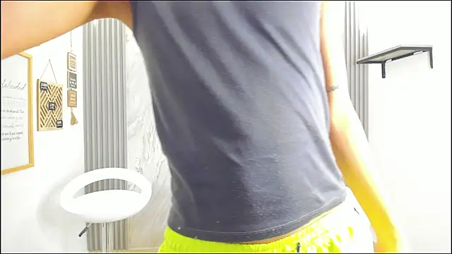 Snapshot of PRETTY_FEM chatting on 01/17/26, 03:37 PRETTY FEM online show from 01/17/26, 03:37