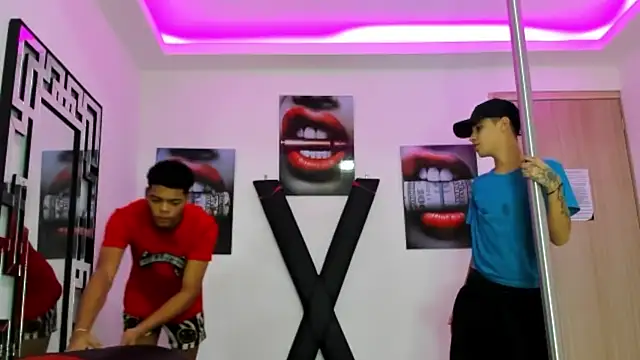 PRETTY FEM online show from 10/20/25, 01:33