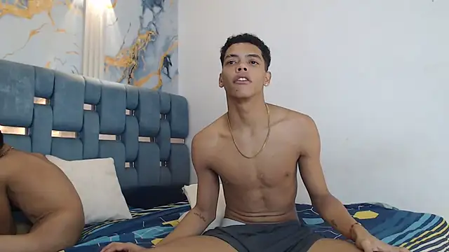 Snapshot of PRETTY_FEM chatting on 02/20/26, 06:26 PRETTY FEM online show from 02/20/26, 06:26