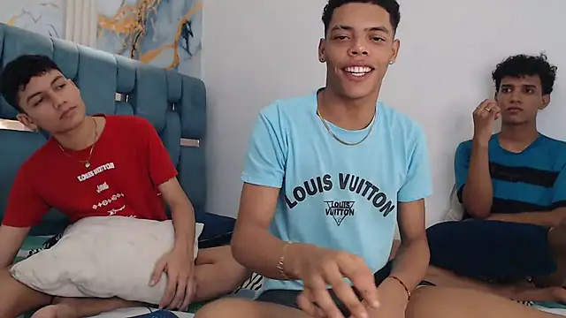 PRETTY FEM online show from 03/19/26, 02:00