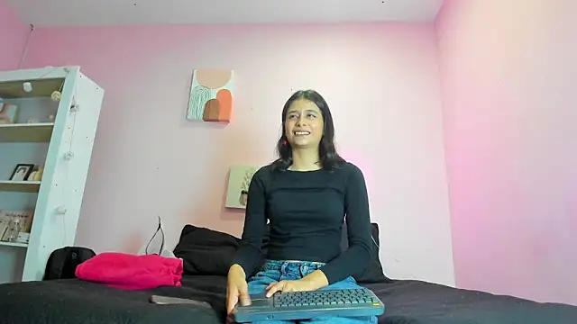 Georgina Ferri  online show from 10/06/25, 05:13