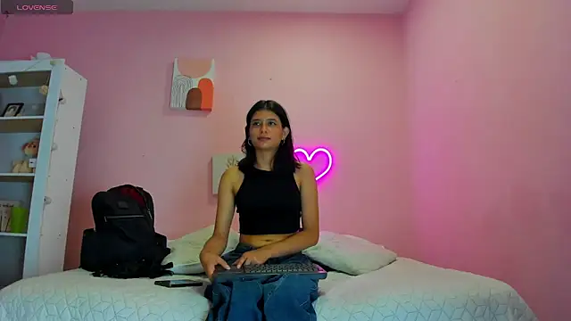 Georgina Ferri  online show from 09/24/25, 05:19