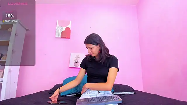 Georgina Ferri  online show from 10/10/25, 05:14