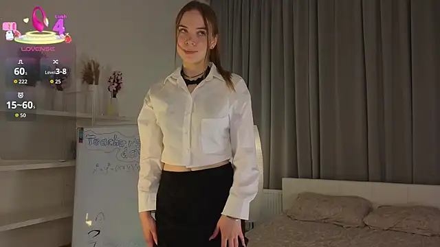 Snapshot of CarollSmithh chatting on 10/05/25, 08:43 CarollSmithh online show from 10/05/25, 08:43