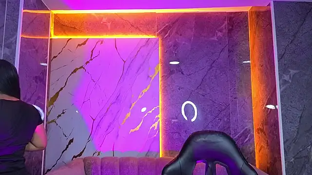 Victoria b  online show from 11/06/25, 07:51