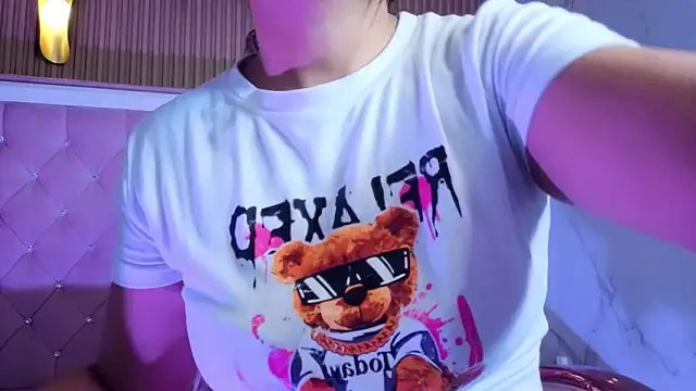 Victoria b  online show from 10/25/25, 08:20