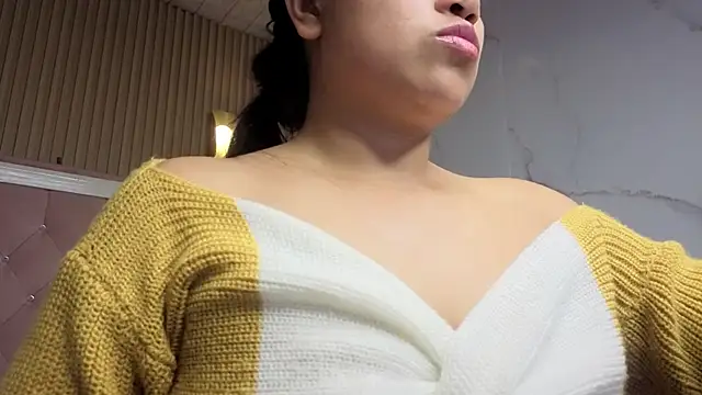 Victoria b  online show from 11/21/25, 07:57