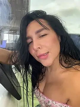 greciadom555 online show from 06/25/26, 05:18