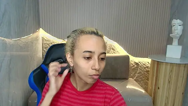 Agnis ink r online show from 11/13/25, 01:04