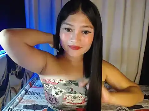 Snapshot of Naughtyalina2 chatting on 10/30/25, 09:22 Naughtyalina2 online show from 10/30/25, 09:22