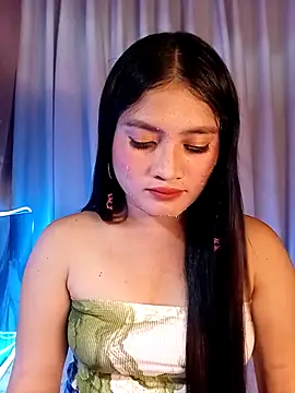 Snapshot of Naughtyalina2 chatting on 09/27/25, 07:20 Naughtyalina2 online show from 09/27/25, 07:20