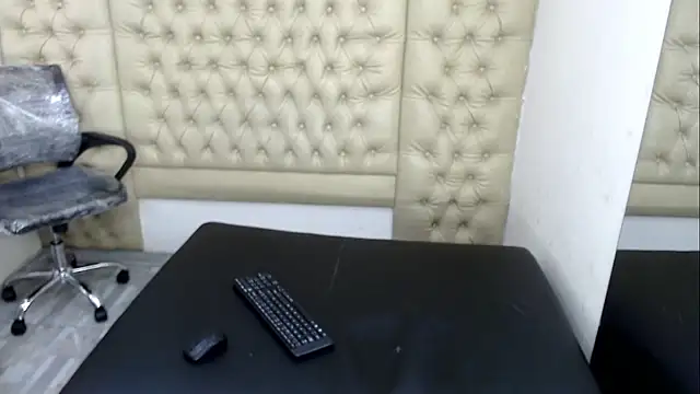 JessicaHott01 online show from 10/25/25, 07:47