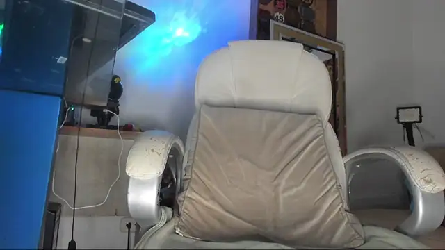 mila dash online show from 11/18/25, 10:29