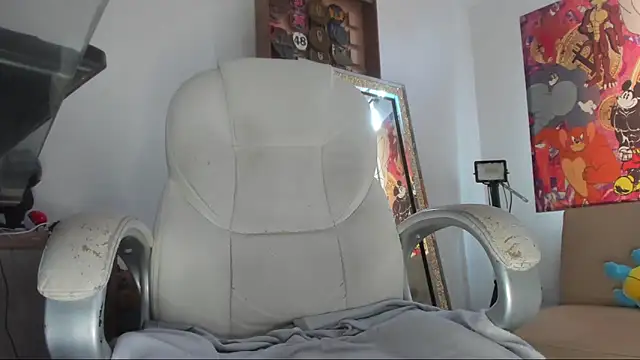 mila dash online show from 11/14/25, 11:47