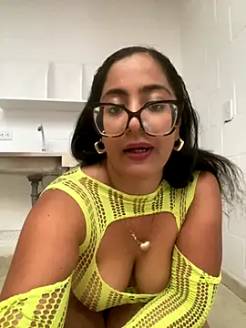 Jessyivonne online show from 10/16/25, 09:56