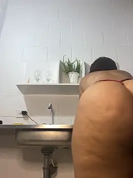 Jessyivonne online show from 10/27/25, 11:16