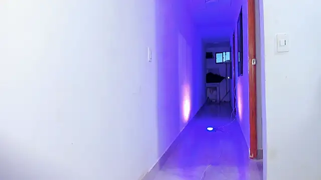 REINA ADAHARA online show from 10/03/25, 10:50