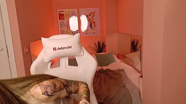 MiaGraham1 online show from 10/11/25, 03:35