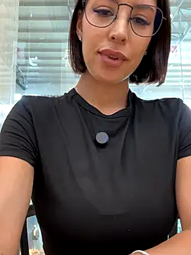 luvely online show from 11/19/25, 07:25