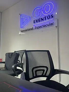 Sarahlove 90 online show from 12/18/25, 03:38