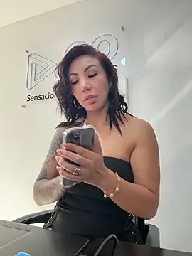 Sarahlove 90 online show from 12/04/25, 07:35