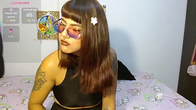 Snapshot of Divinejewel444 chatting on 11/12/25, 07:45 Divinejewel444 online show from 11/12/25, 07:45