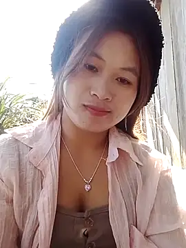 lusy-bae online show from 11/28/25, 02:45