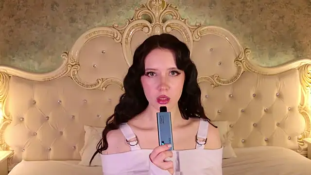 GraceMartinos online show from 11/30/25, 08:42