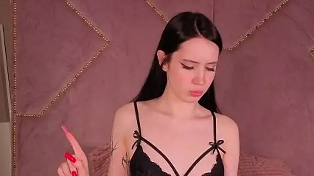 Snapshot of GraceMartinos chatting on 02/04/26, 11:49 GraceMartinos online show from 02/04/26, 11:49