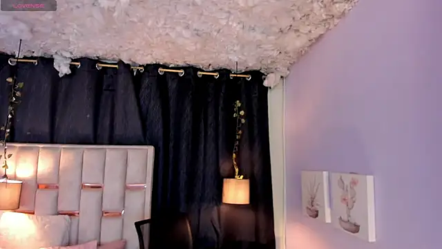 melody-rouss online show from 11/27/25, 03:07