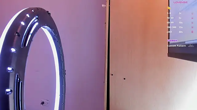 melody-rouss online show from 11/08/25, 04:05