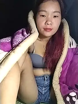 lylylove online show from 11/21/25, 09:30