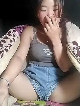 lylylove online show from 06/18/26, 01:37