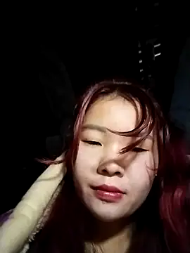 lylylove online show from 11/10/25, 12:59