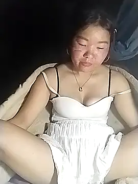 Snapshot of lylylove chatting on 04/03/26, 01:39 lylylove online show from 04/03/26, 01:39