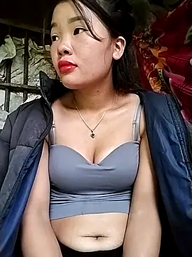 lylylove online show from 09/25/25, 08:09