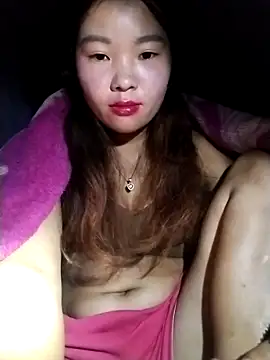 lylylove online show from 10/01/25, 01:37