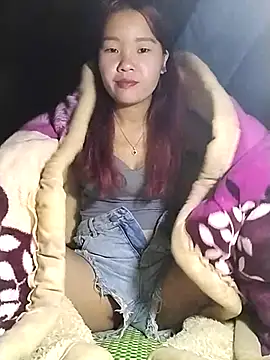 lylylove online show from 11/13/25, 01:09