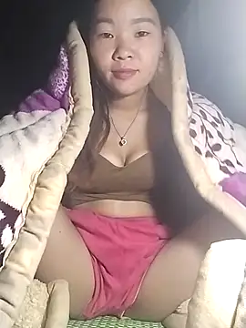 lylylove online show from 11/03/25, 08:45