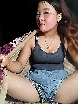 lylylove online show from 06/10/26, 03:02