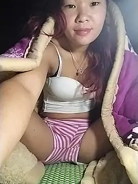 lylylove online show from 11/17/25, 11:31