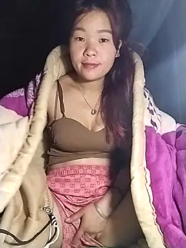 lylylove online show from 11/29/25, 08:42